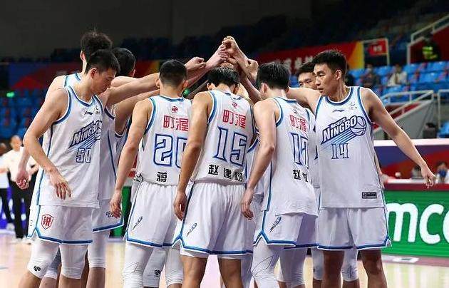 PG模拟器官网-【夜读】武汉三镇登顶中超，又创中国足球一大神话