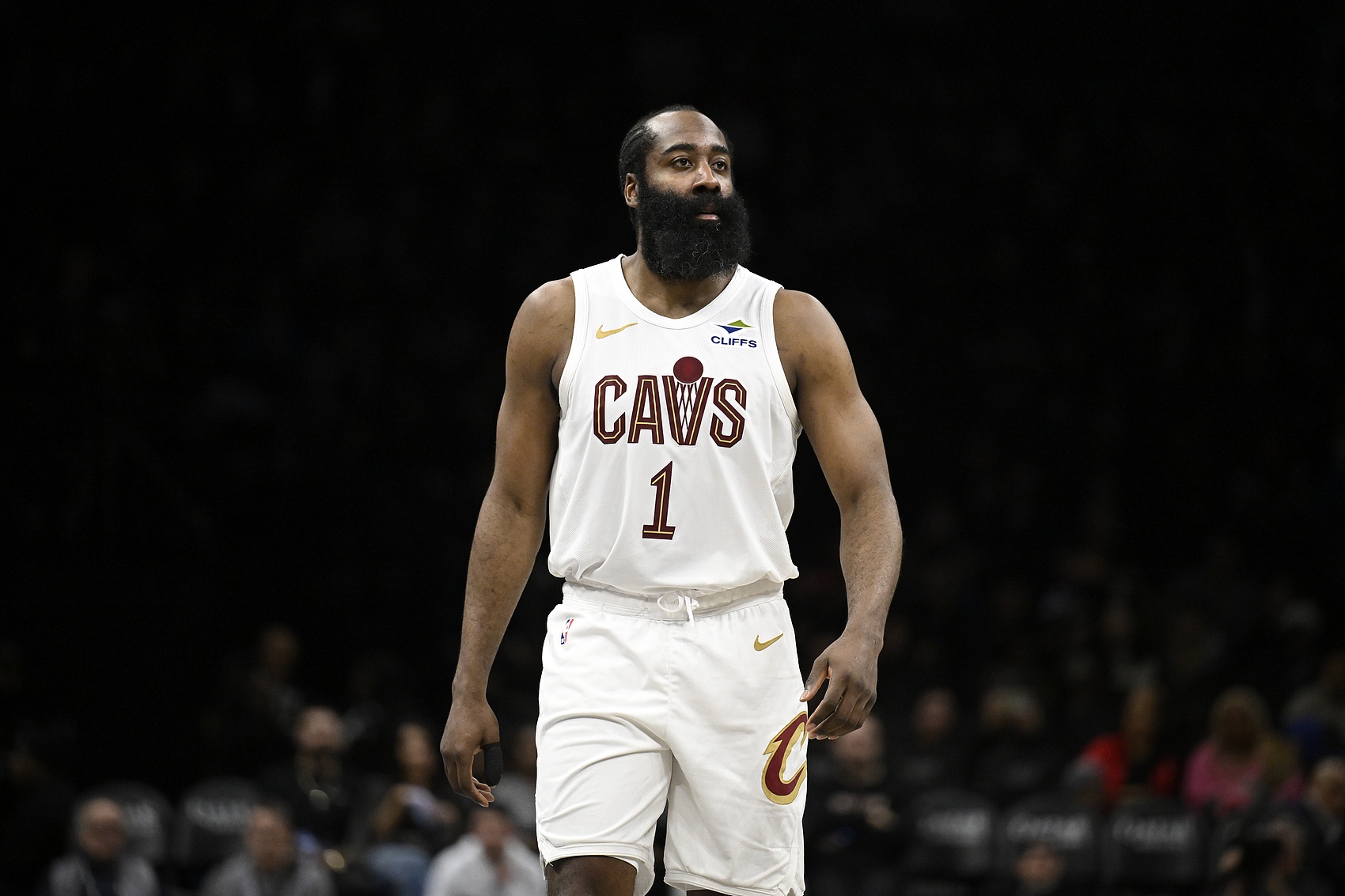 PG模拟器官网-哈登谈贝恩关键三分：并非防守失误 那是个高难度投篮但他投进了