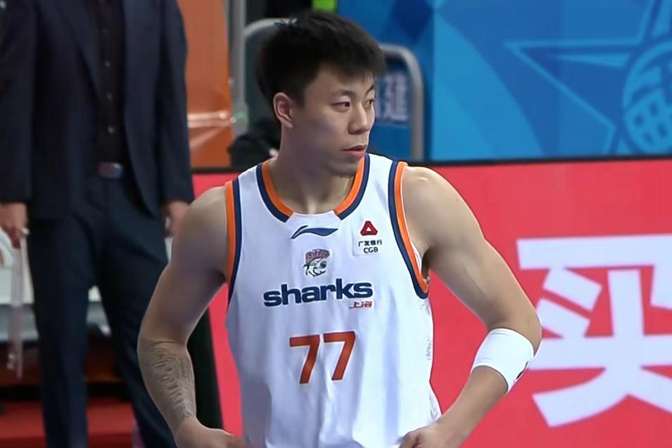 PG模拟器官网-上海男篮30分大胜，弗格36分大爆发，邹阳空砍18分6篮板4抢断！