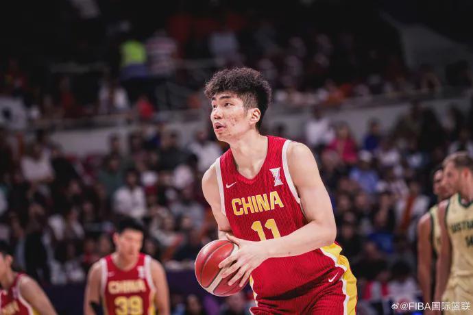 公布了！落选中国男篮！单场42分的得分王