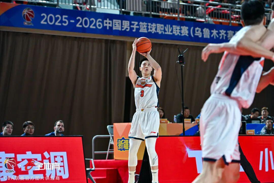 PG模拟器在线试玩-下半场进攻乏力，华南虎客场憾负新疆